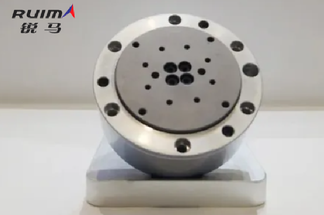 Smart meters through the Internet of Things will upload the vehicle's weighing data